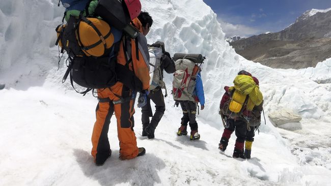 Nasib sial Pendaki Gunung Everest, Mau pulang tidak ada Pesawat